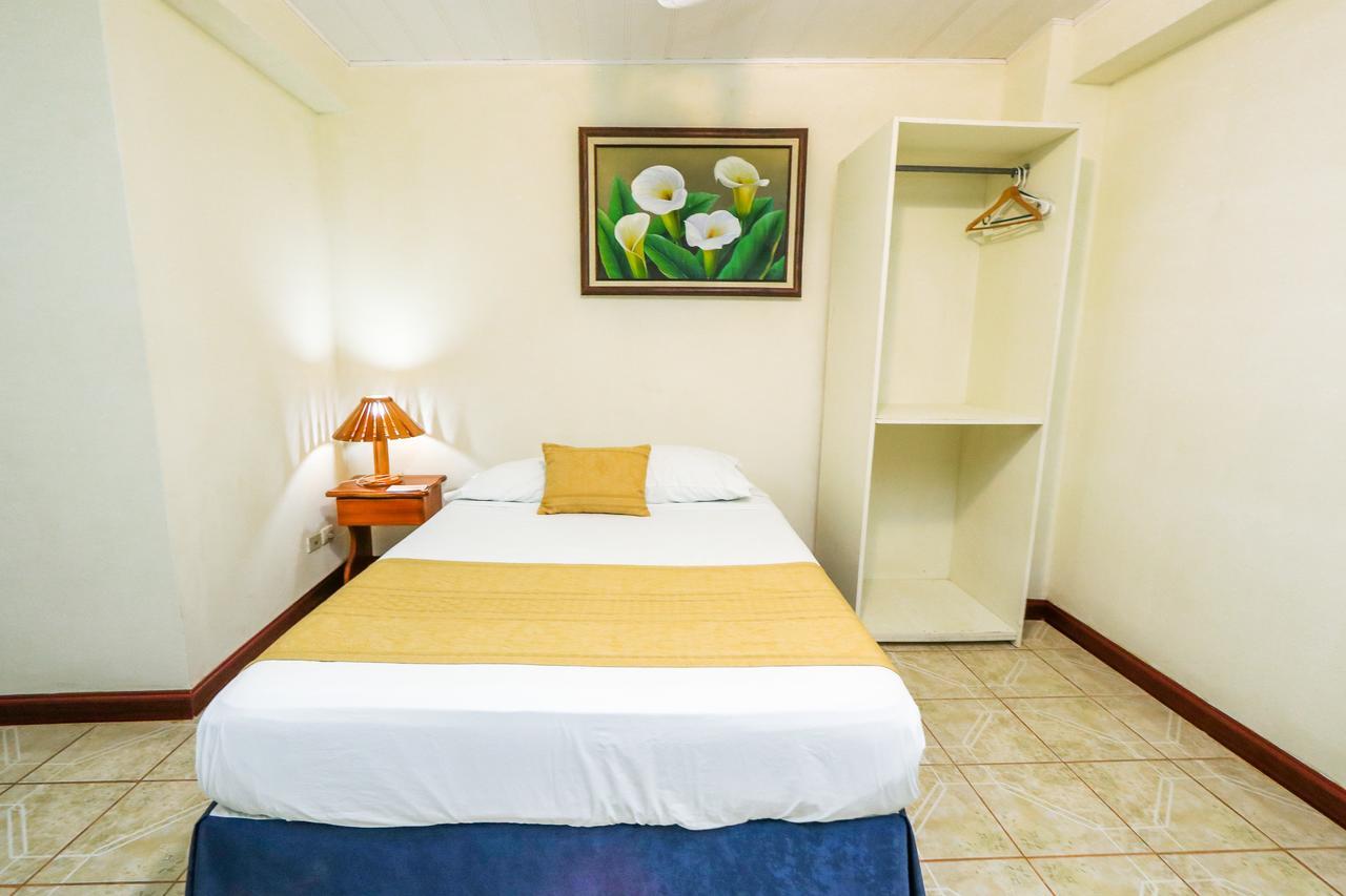 Hotel Flor Blanca マヌエル・アントニオ エクステリア 写真