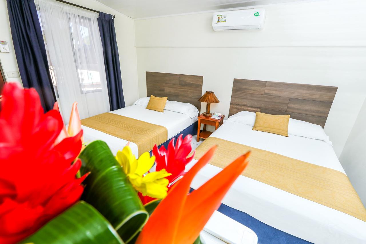 Hotel Flor Blanca マヌエル・アントニオ エクステリア 写真