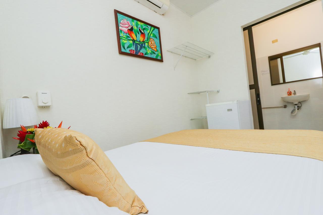 Hotel Flor Blanca マヌエル・アントニオ エクステリア 写真