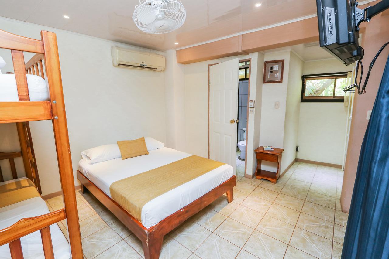 Hotel Flor Blanca マヌエル・アントニオ エクステリア 写真