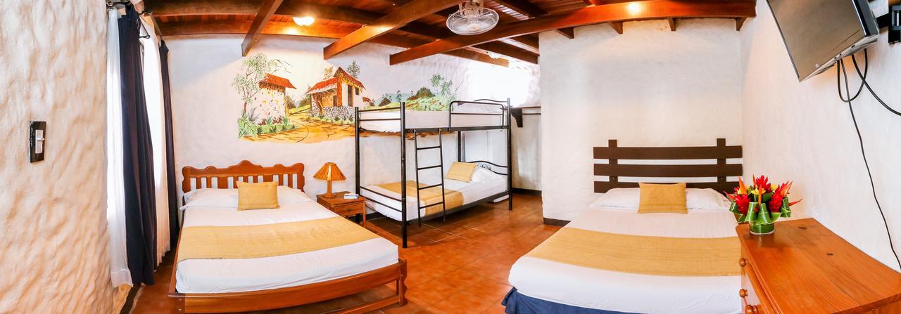 Hotel Flor Blanca マヌエル・アントニオ エクステリア 写真