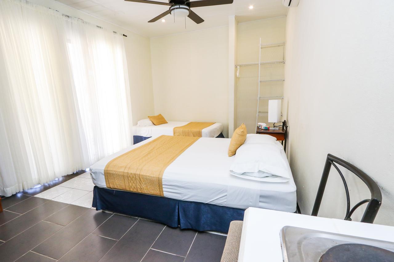 Hotel Flor Blanca マヌエル・アントニオ エクステリア 写真