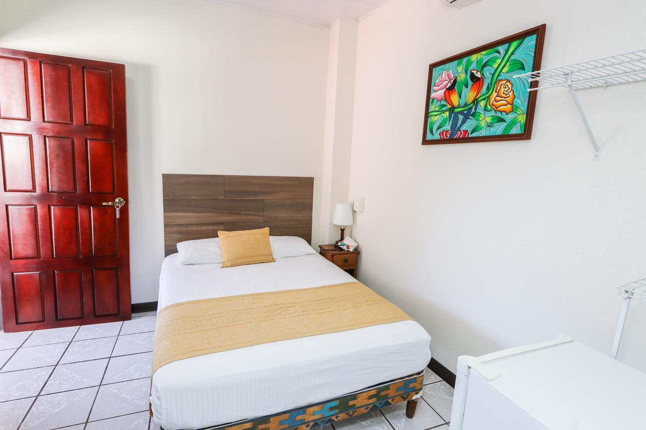Hotel Flor Blanca マヌエル・アントニオ エクステリア 写真