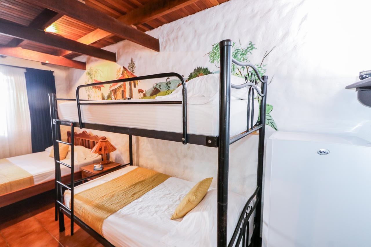 Hotel Flor Blanca マヌエル・アントニオ エクステリア 写真