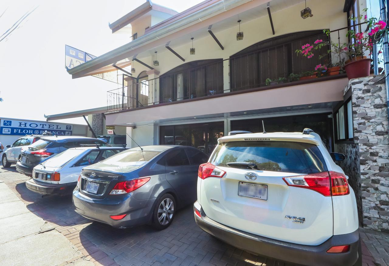 Hotel Flor Blanca マヌエル・アントニオ エクステリア 写真